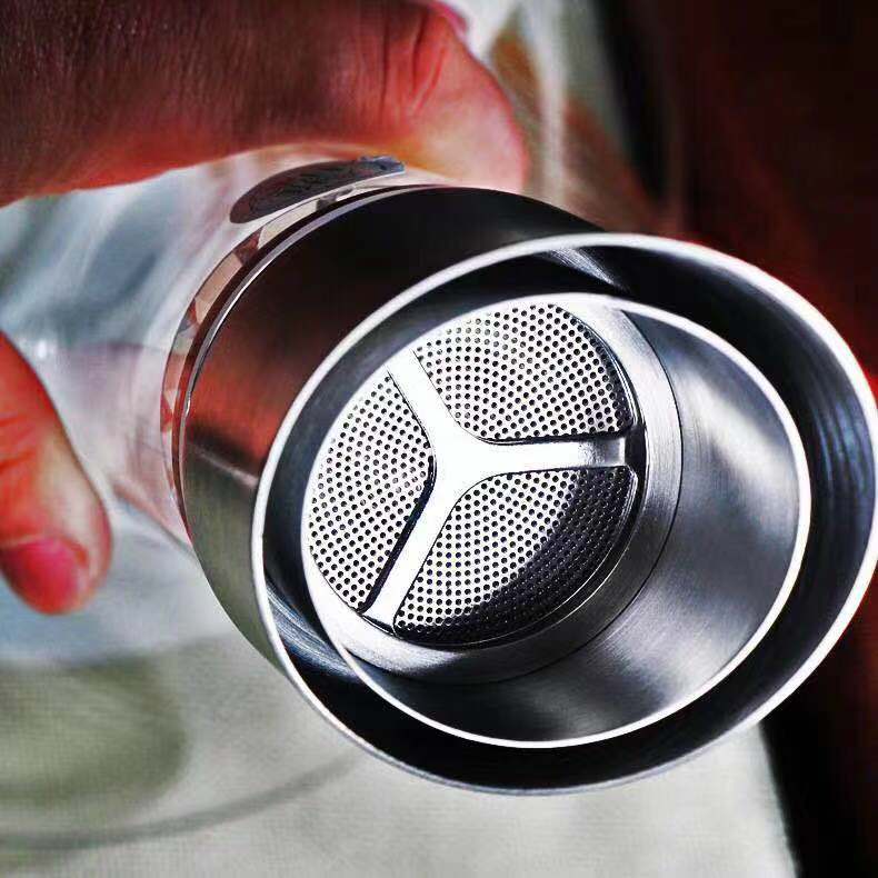 如何使用红酒醒酒器进行醒酒？